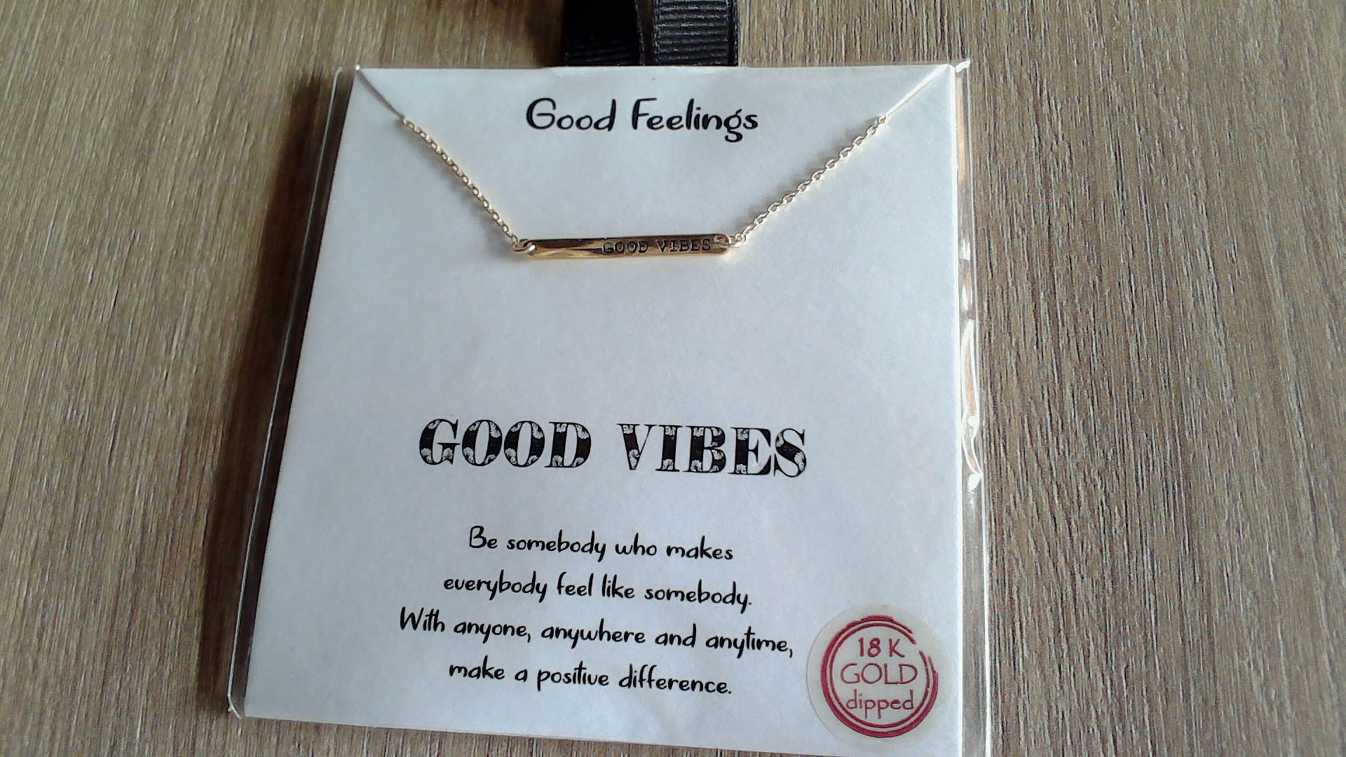 COLLAR GOOD VIBES